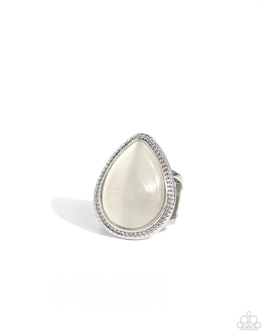 The Rain in MAINE - White - Paparazzi Ring Image