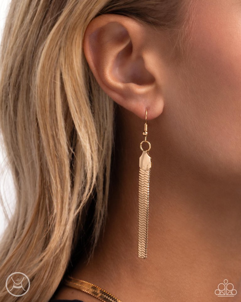 Musings Moment - Gold - Paparazzi Necklace Image