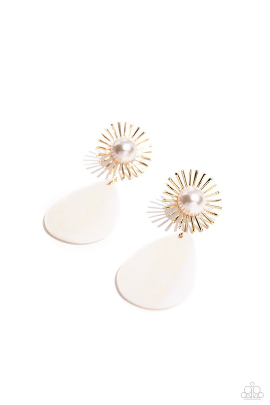Sunburst Sophistication - Gold - Paparazzi Earring Image