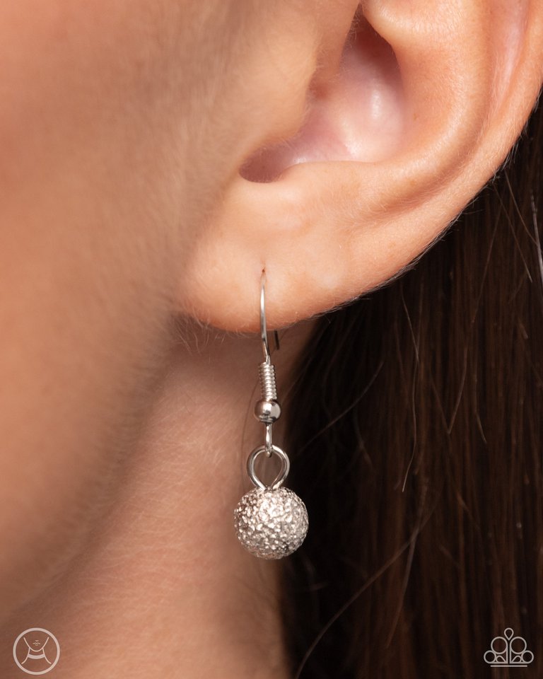 Simply Scintillating - Silver - Paparazzi Necklace Image