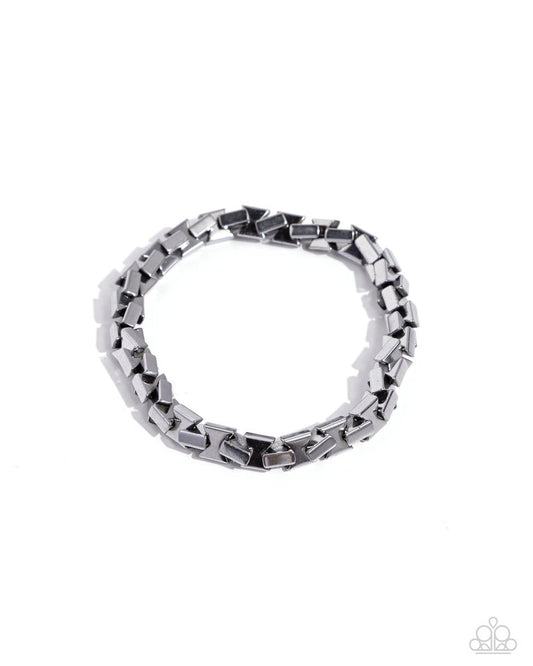 Interlocked Ideal - Silver - Paparazzi Bracelet Image
