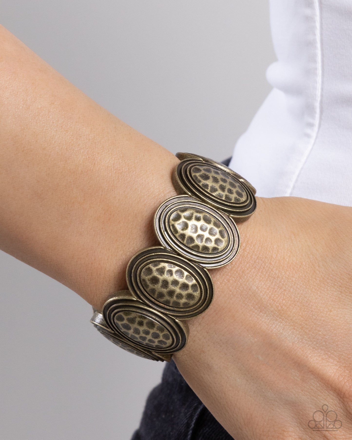 Prehistoric Privilege - Brass - Paparazzi Bracelet Image