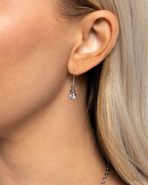 Papillon Pizzazz - Paparazzi Necklace Image