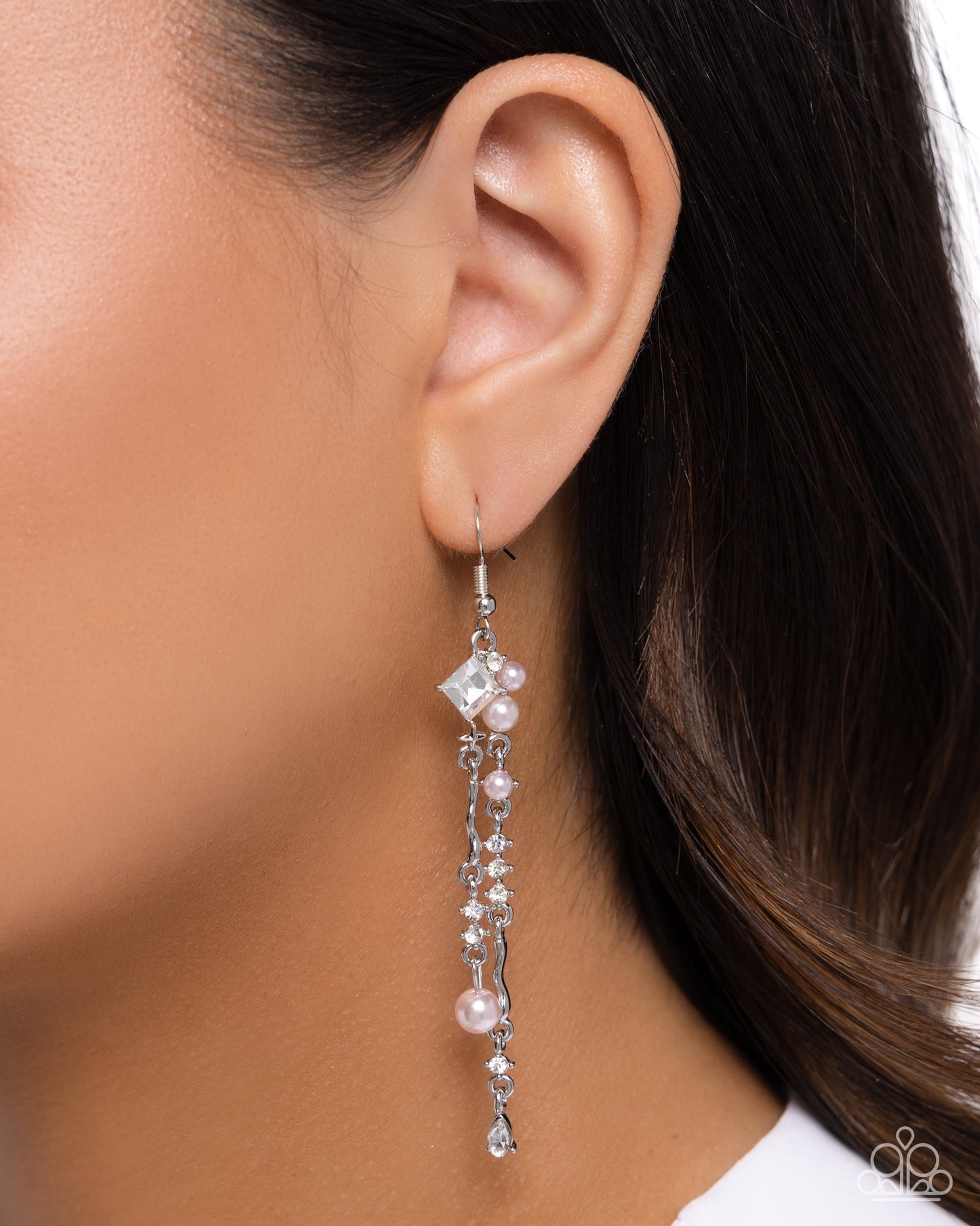 Glowing Gamut - Paparazzi Earring Image