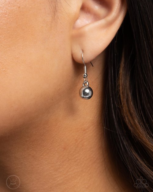 Captivating Choker - Silver - Paparazzi Necklace Image