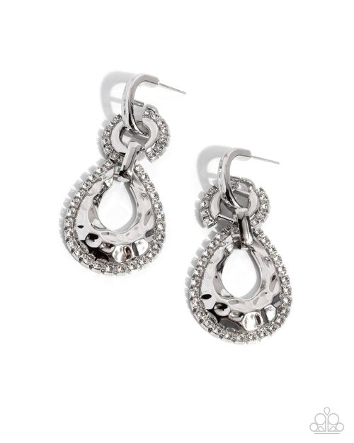 Hammered Highway - Paparazzi Earring Image
