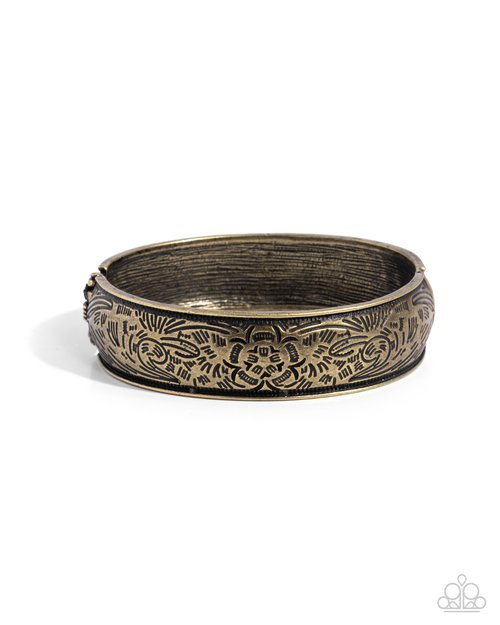 Regency Refresh - Brass - Paparazzi Bracelet Image