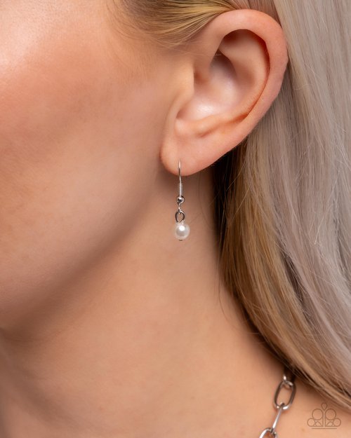 Introducing Me - Paparazzi Necklace Image