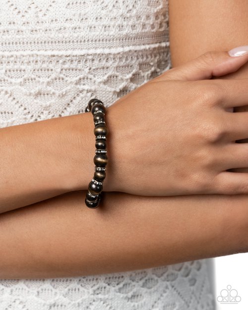 Complete Look - Brass - Paparazzi Product Image