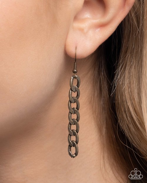 Laurel Layover - Paparazzi Necklace Image