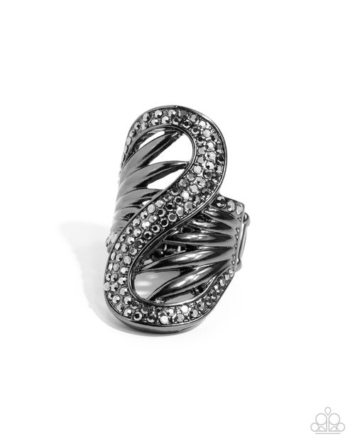 Superstar Spiral - Paparazzi Ring Image