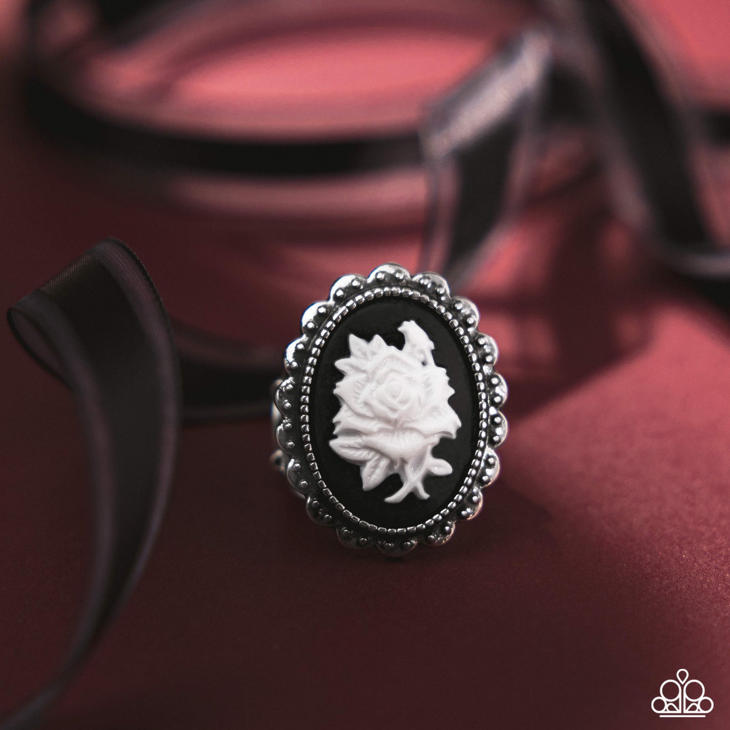 Beautiful Bloom - White - Paparazzi Ring Image