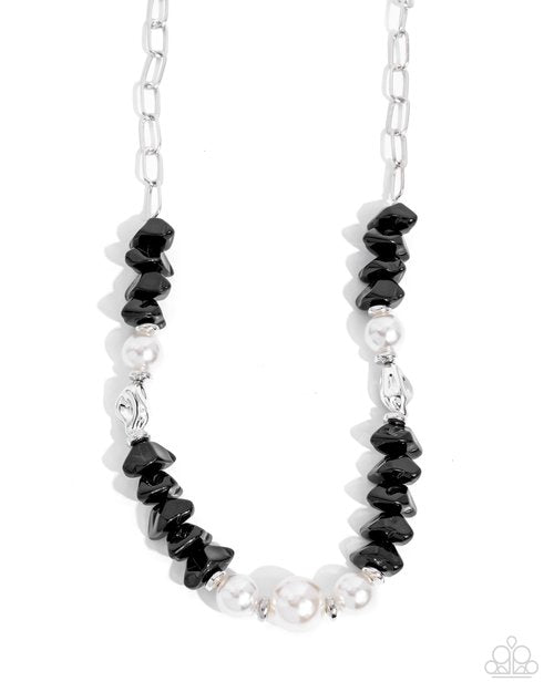 Presto Pearls - Paparazzi Necklace Image