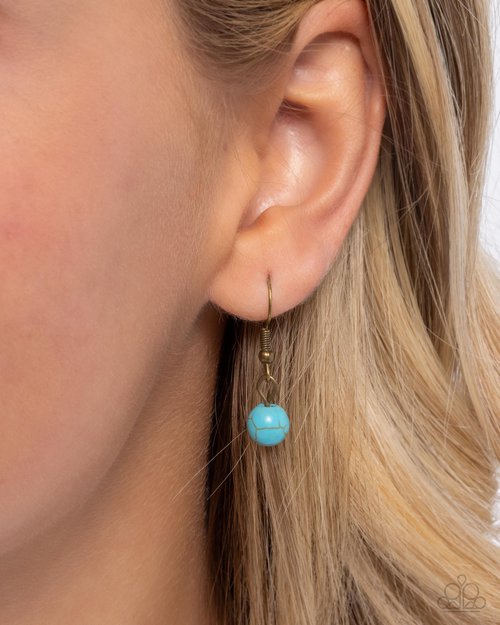 Home Stretch - Brass - Paparazzi Necklace Image