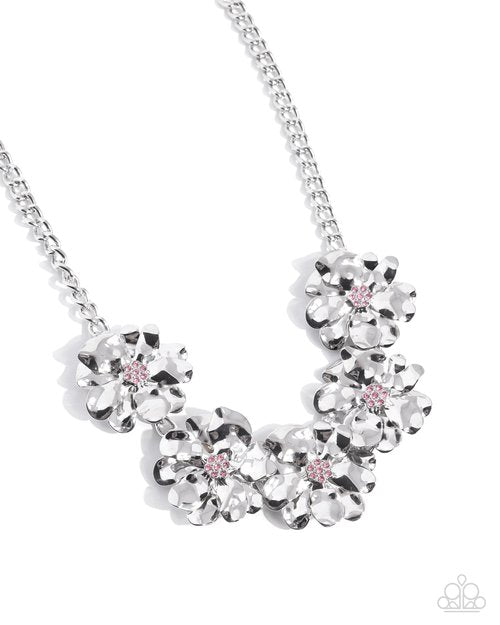 Laid-Back Luster - Paparazzi Necklace Image