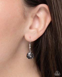 Ribbon Reveal - Paparazzi Necklace Image