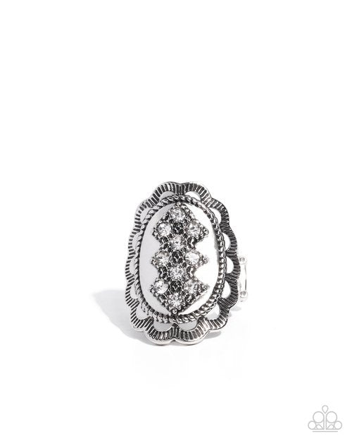 Framing Fanfare - Paparazzi Ring Image