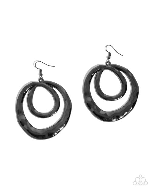 Subtle Swirls - Paparazzi Earring Image
