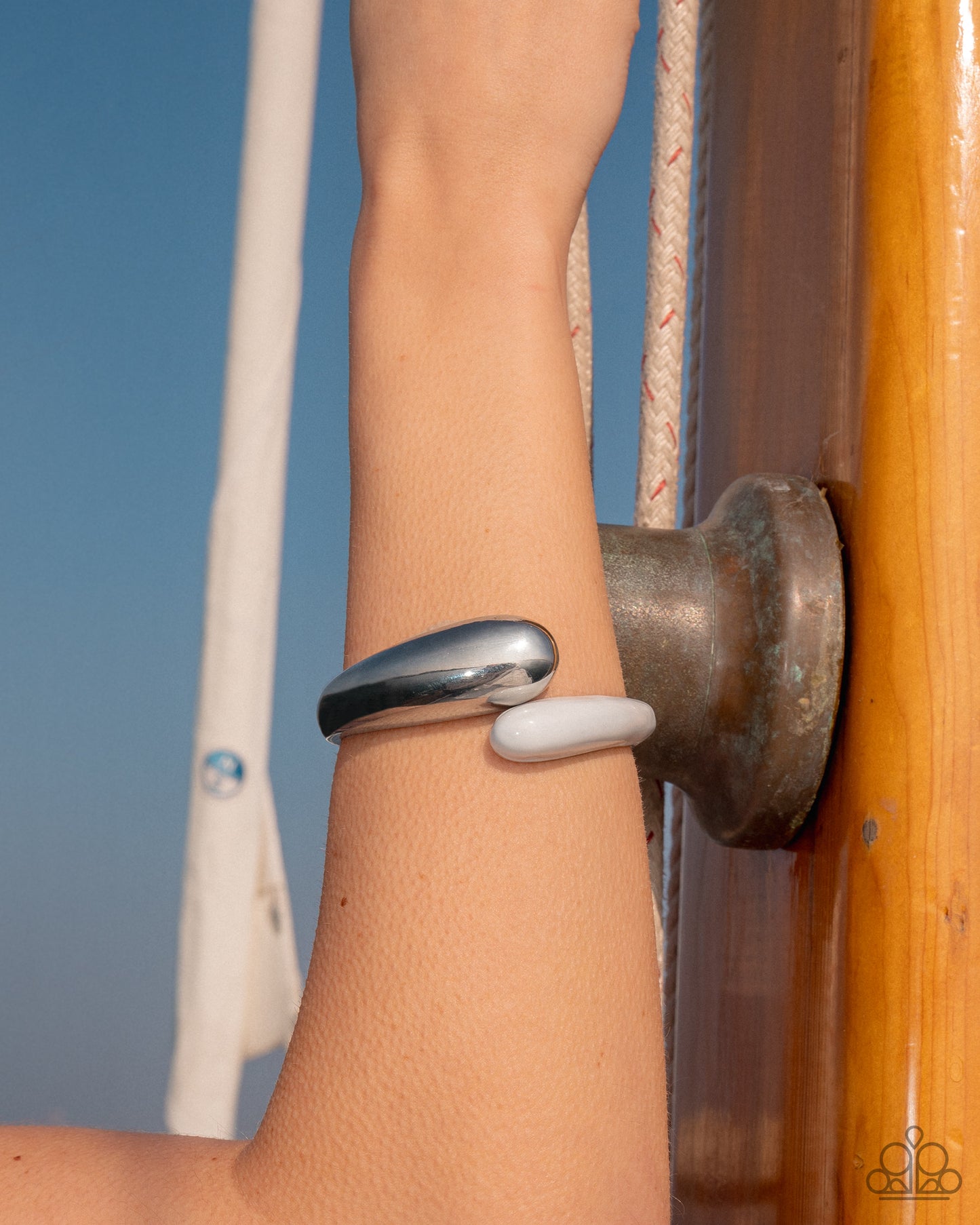 Painted Partner - White - Paparazzi Bracelet Image