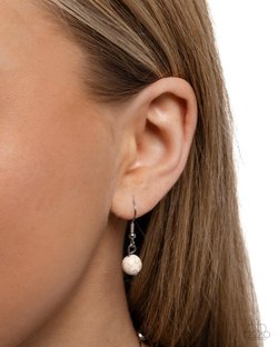 Limitless Longhorn - White - Paparazzi Necklace Image