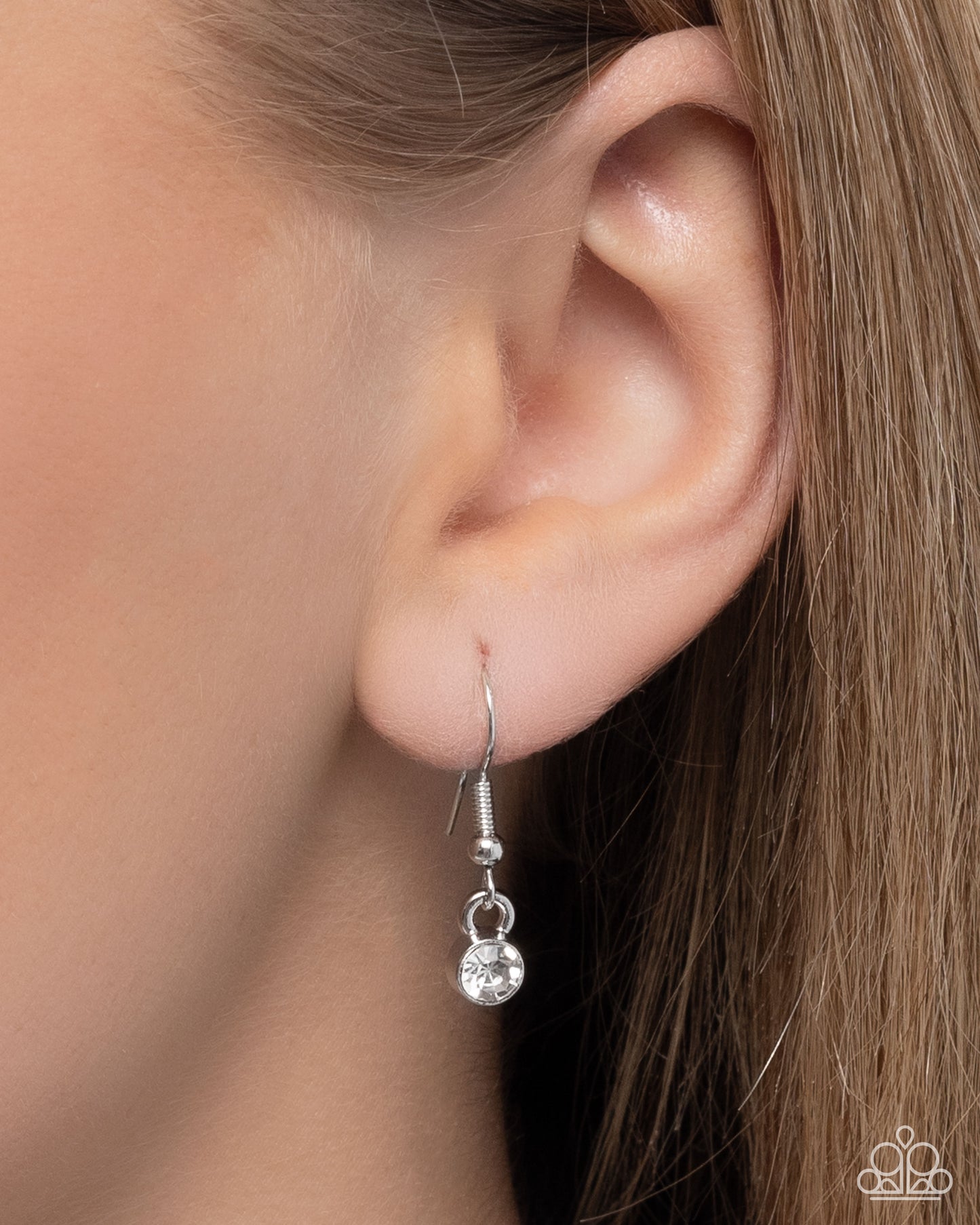 Marquise Maneuver - White - Paparazzi Necklace Image