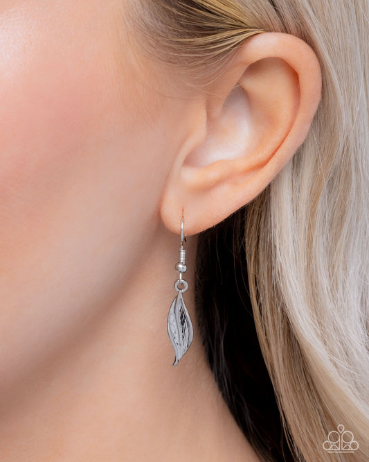 Lush Leaves - Green - Paparazzi Necklace Image