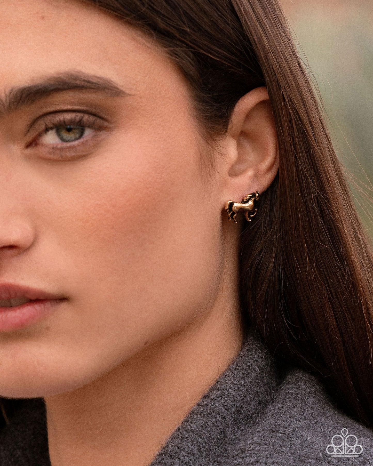 Stallion Selfie - Gold - Paparazzi Earring Image