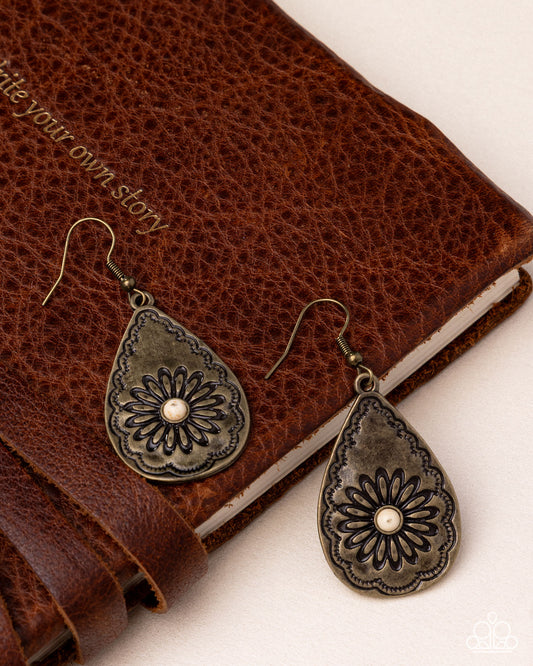 Teardrop Trade - Paparazzi Earring Image