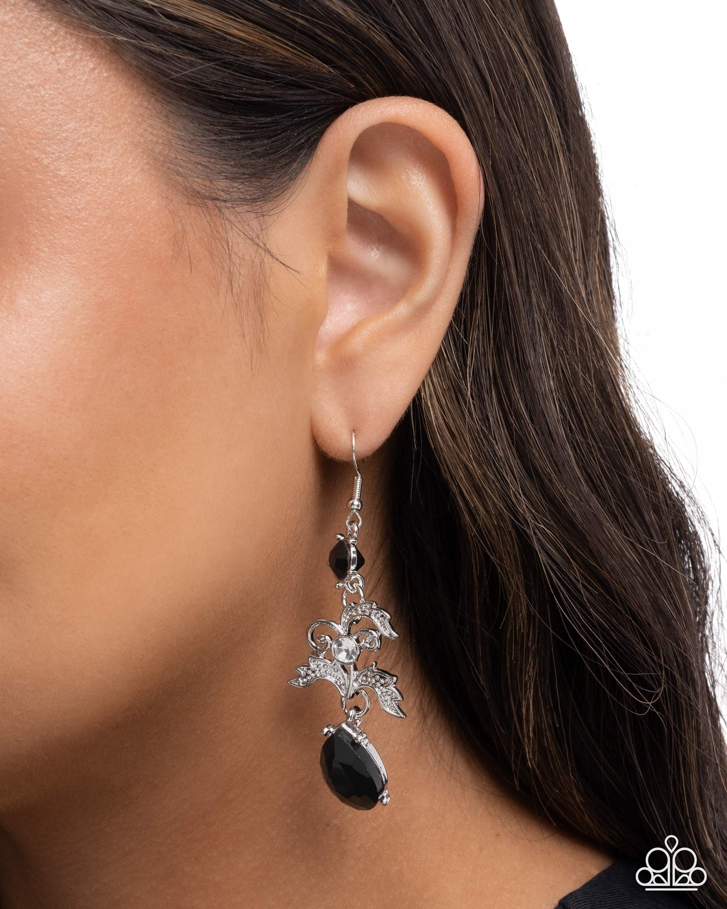 Spiral Sashay - Paparazzi Earring Image