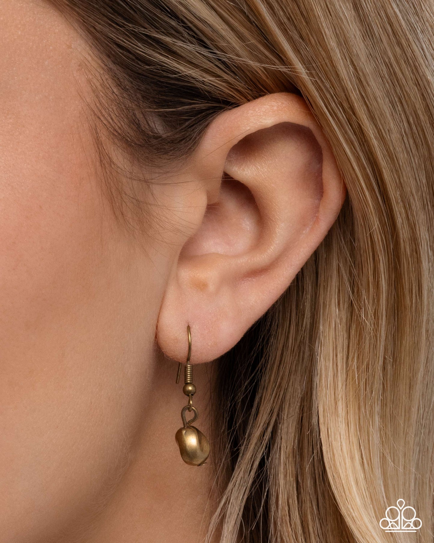 Sand Dollar Statement - Brass - Paparazzi Necklace Image