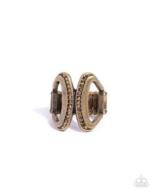 Confident Curves - Brass - Paparazzi Ring Image