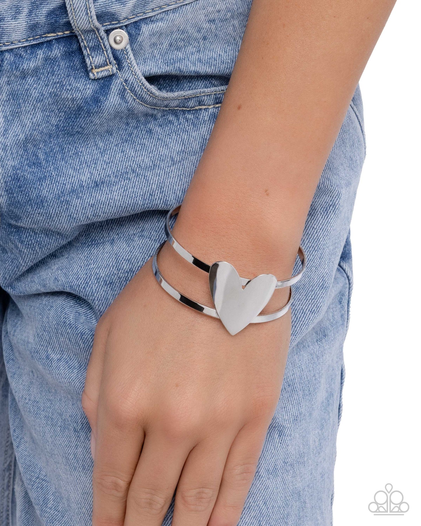 Enamored Ease - Silver - Paparazzi Bracelet Image