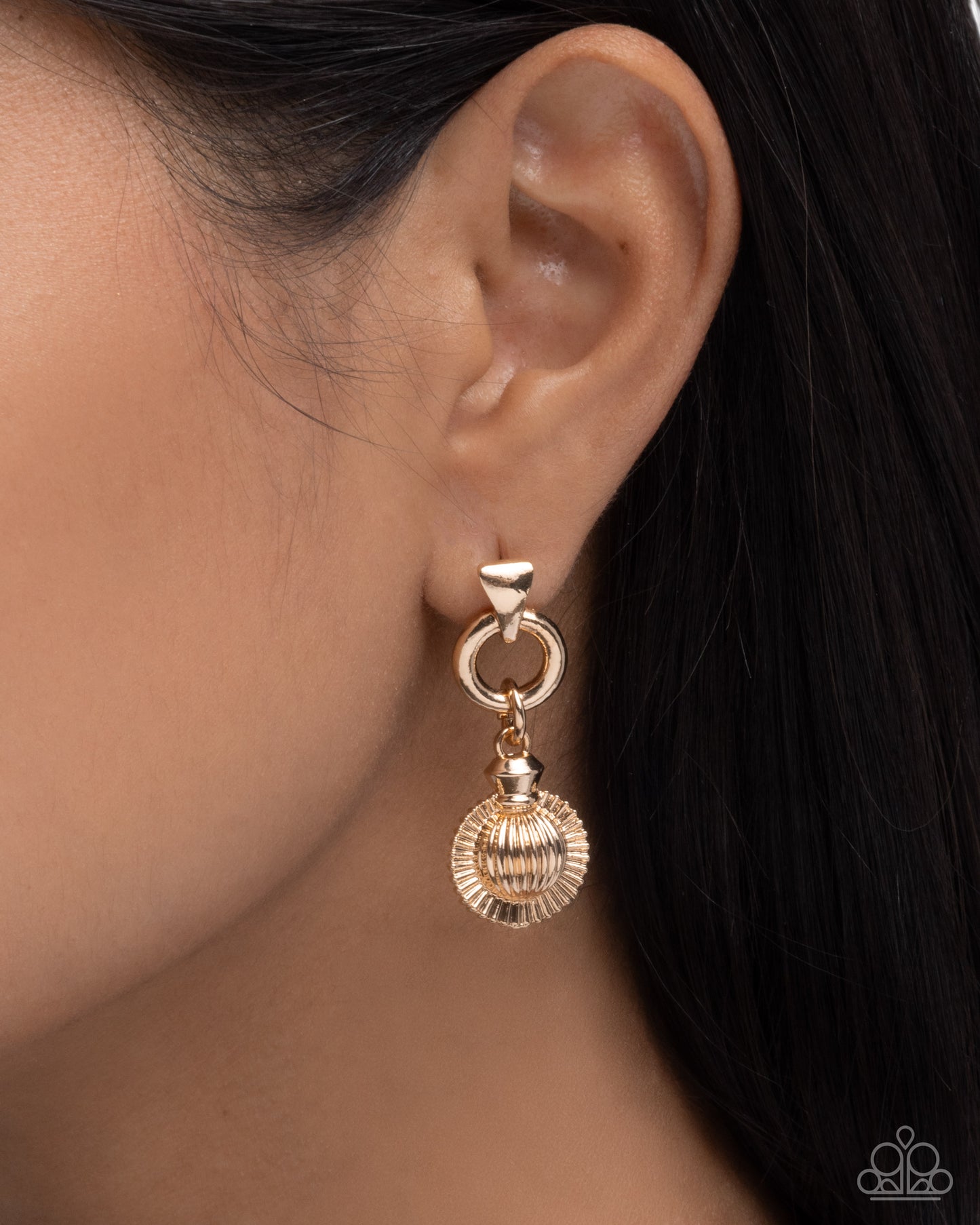 Slow Sway - Paparazzi Earring Image