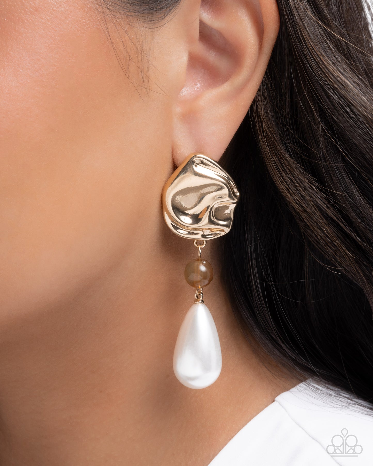 Exquisite Elegance - Paparazzi Earring Image