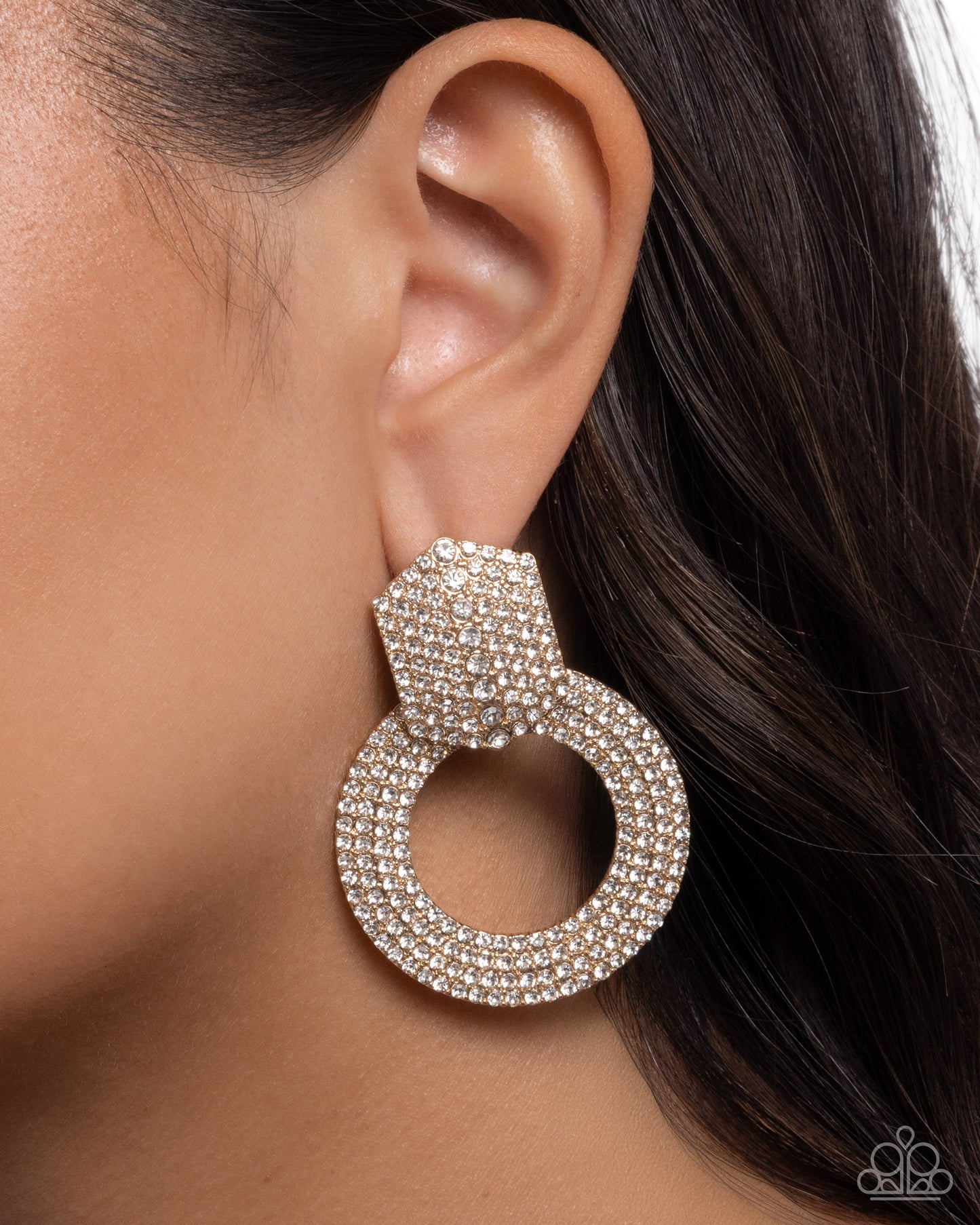 Sparkly Safeguard - Paparazzi Earring Image