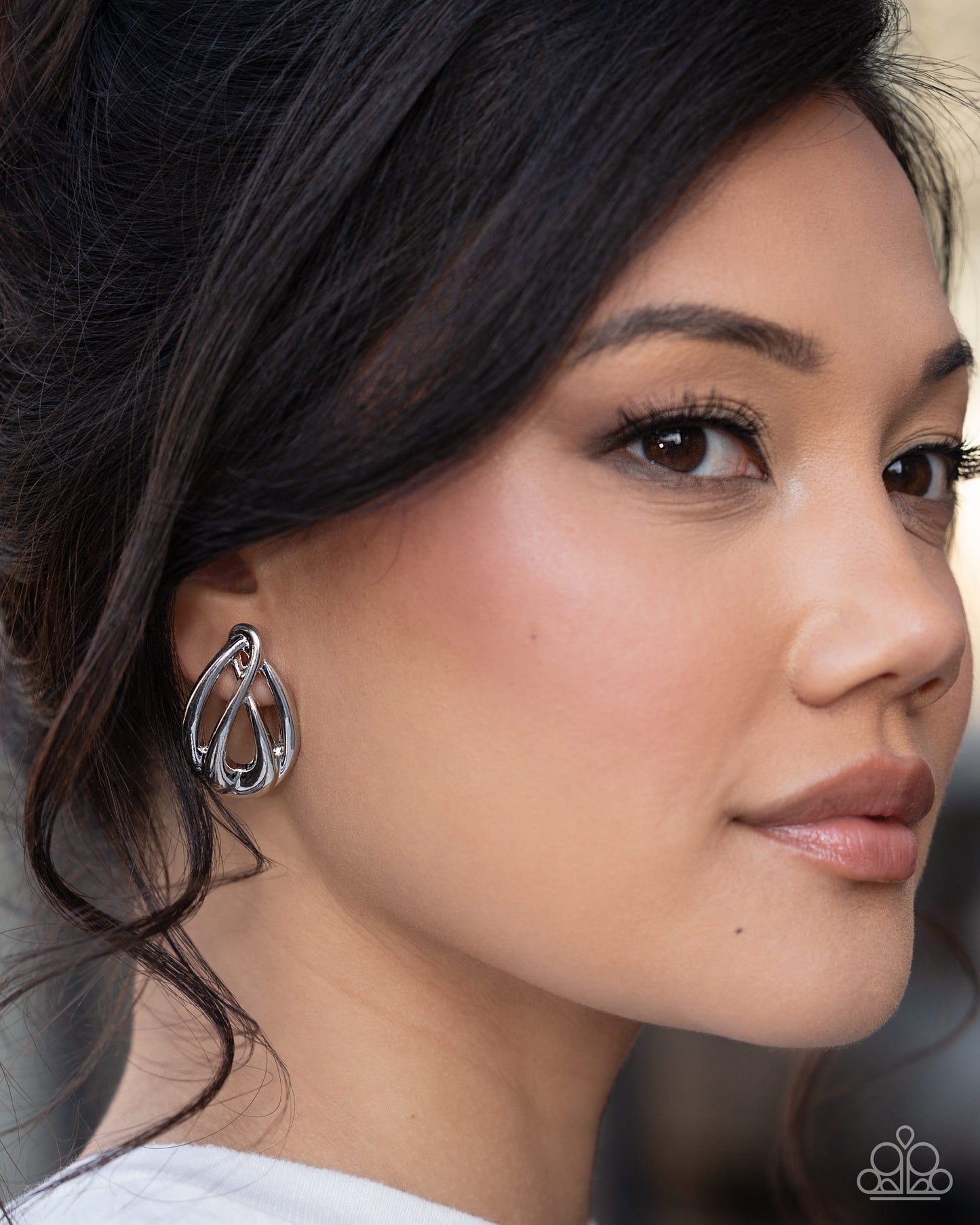 Sturdy Sheen - Paparazzi Earring Image