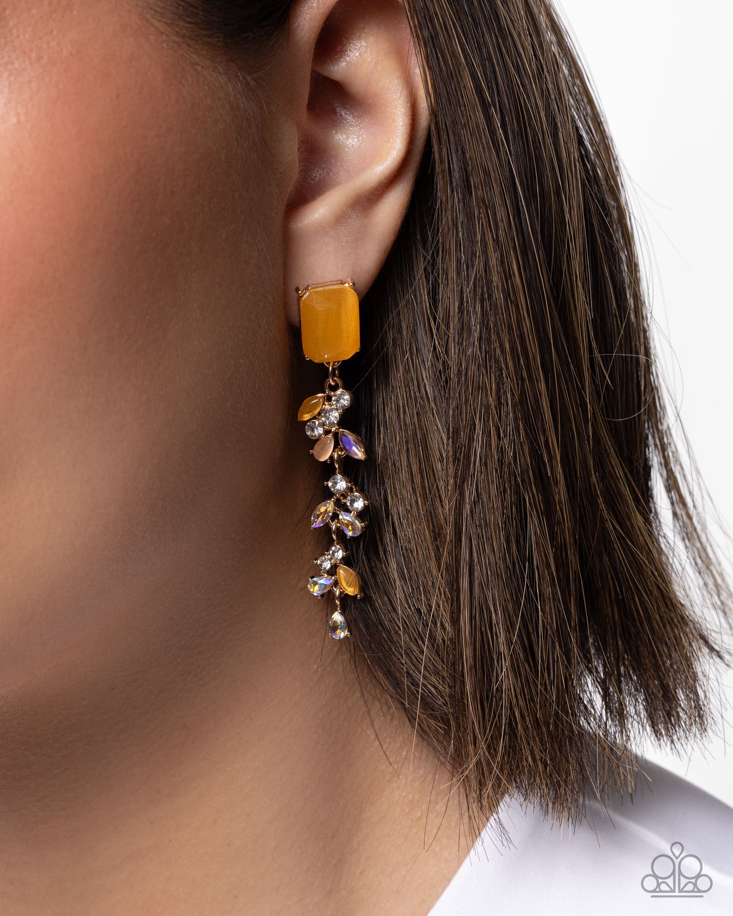 Malibu MVP - Paparazzi Earring Image