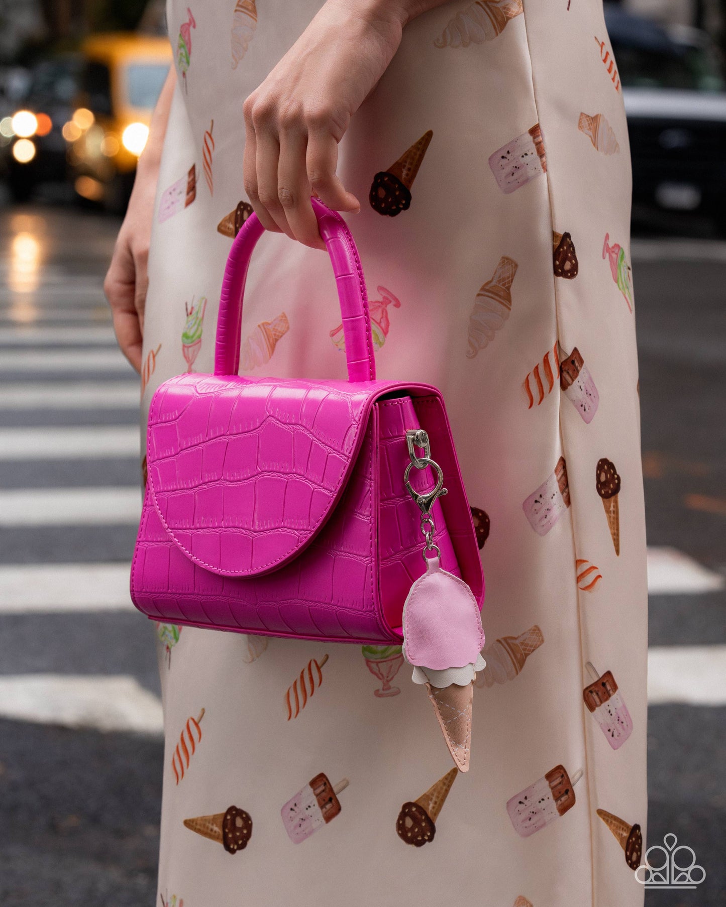 Iconic Ice Cream - Paparazzi Product Image