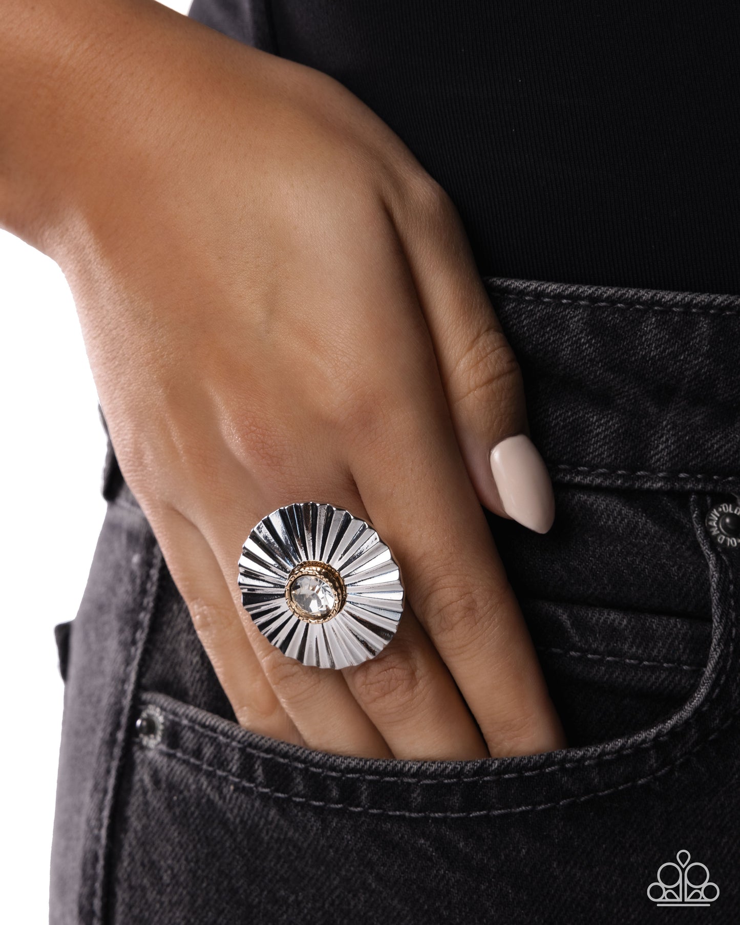 Crimped Can-Can - Paparazzi Ring Image