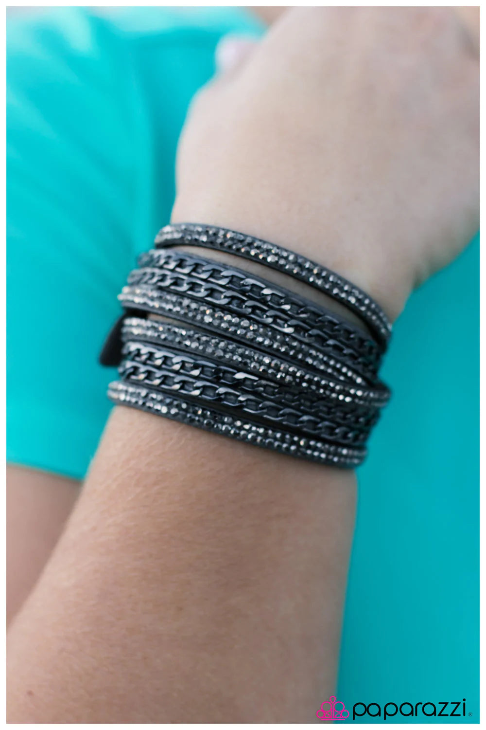Paparazzi Bracelet ~ Glitz Blitz - Black