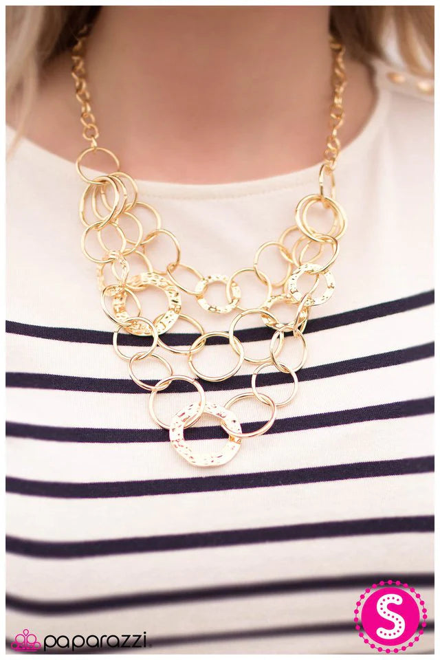 Collar Paparazzi ~ Sonido envolvente - Oro