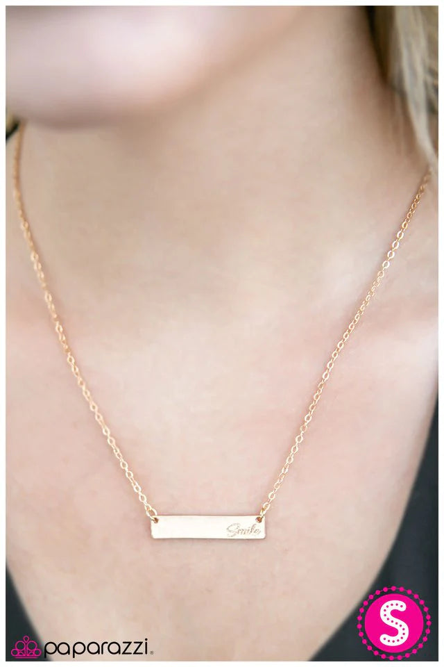 Collar Paparazzi ~ Keep Smiling - Oro