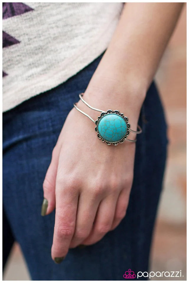 Pulsera Paparazzi ~ Extravagancia de verano - Azul