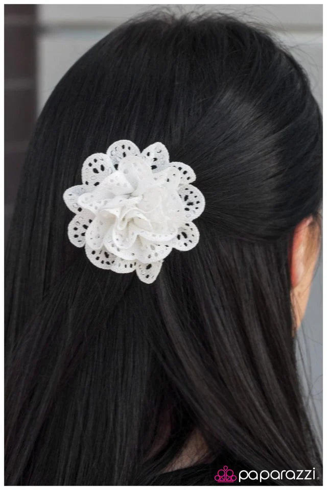 Paparazzi Hair Accessories ~ In Your LACE! - White