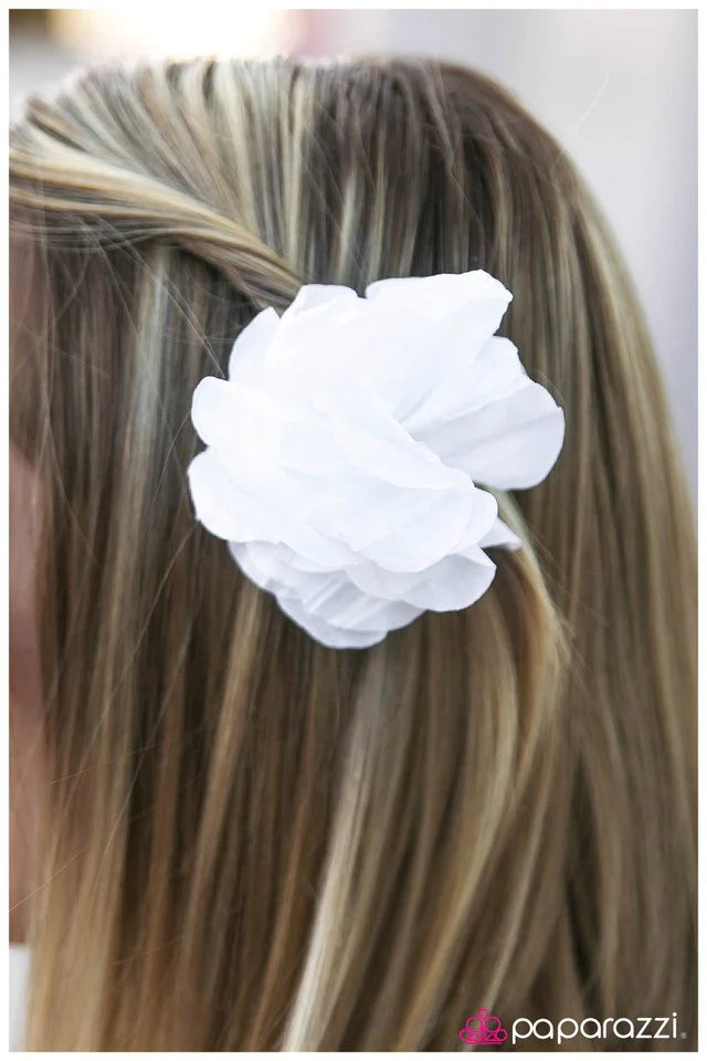 Paparazzi Hair Accessories ~ Teen Queen - White