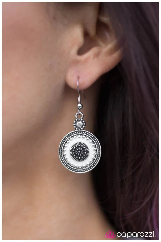 Paparazzi Earring ~ Stop BRIGHT There! - White