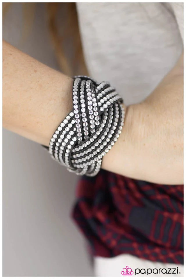 Pulsera Paparazzi ~ No Time for Losers - Negro