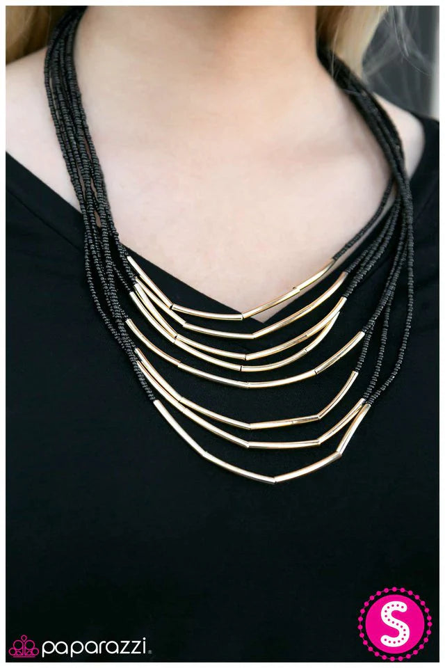 Collar Paparazzi ~ Living The GLEAM - Negro