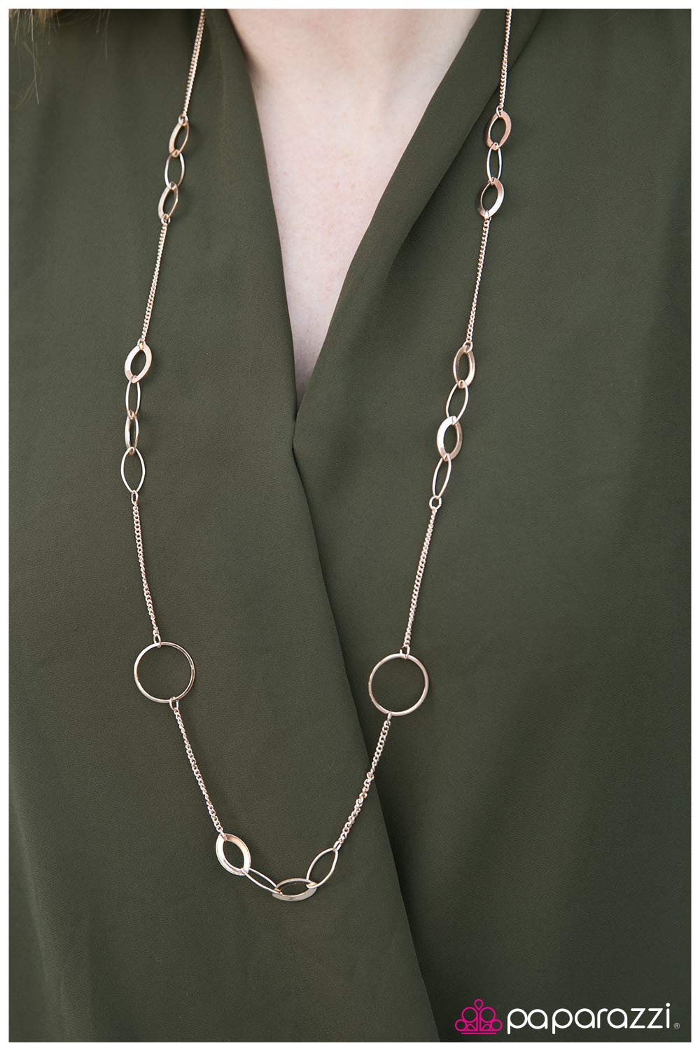 Collar Paparazzi ~ Bare Necessities - Oro rosa