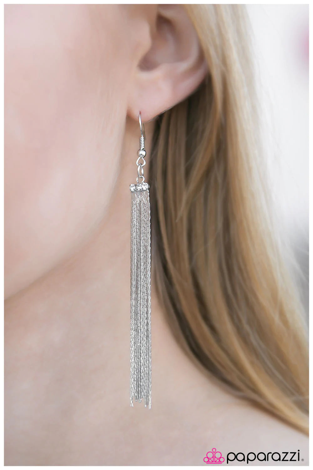 Paparazzi Earring ~ Night At The Oscars - White